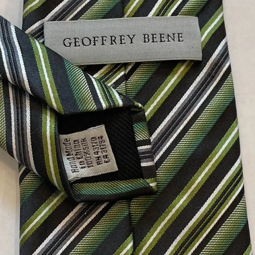 Geoffrey Beene Green Gray Stripe Silk Tie, Minimalist, Preppy, Classic 57